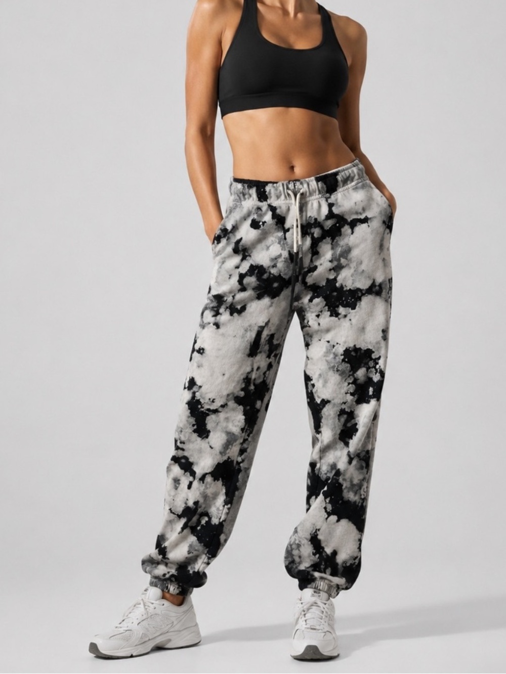 Cotton Citizens black and white cloud sweatpants worn once